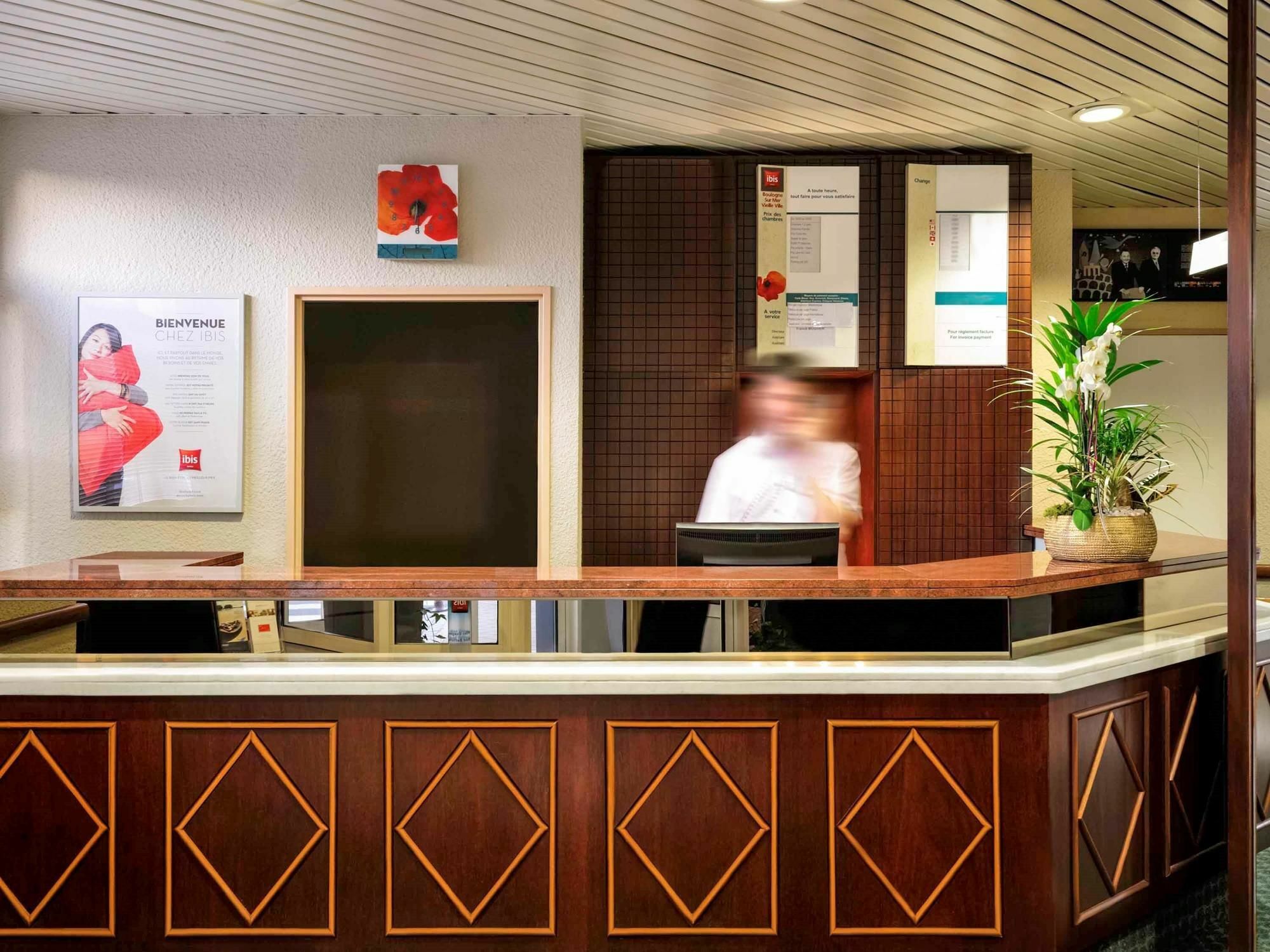 Ibis Styles Boulogne Sur Mer Centre Cathedrale Exterior photo